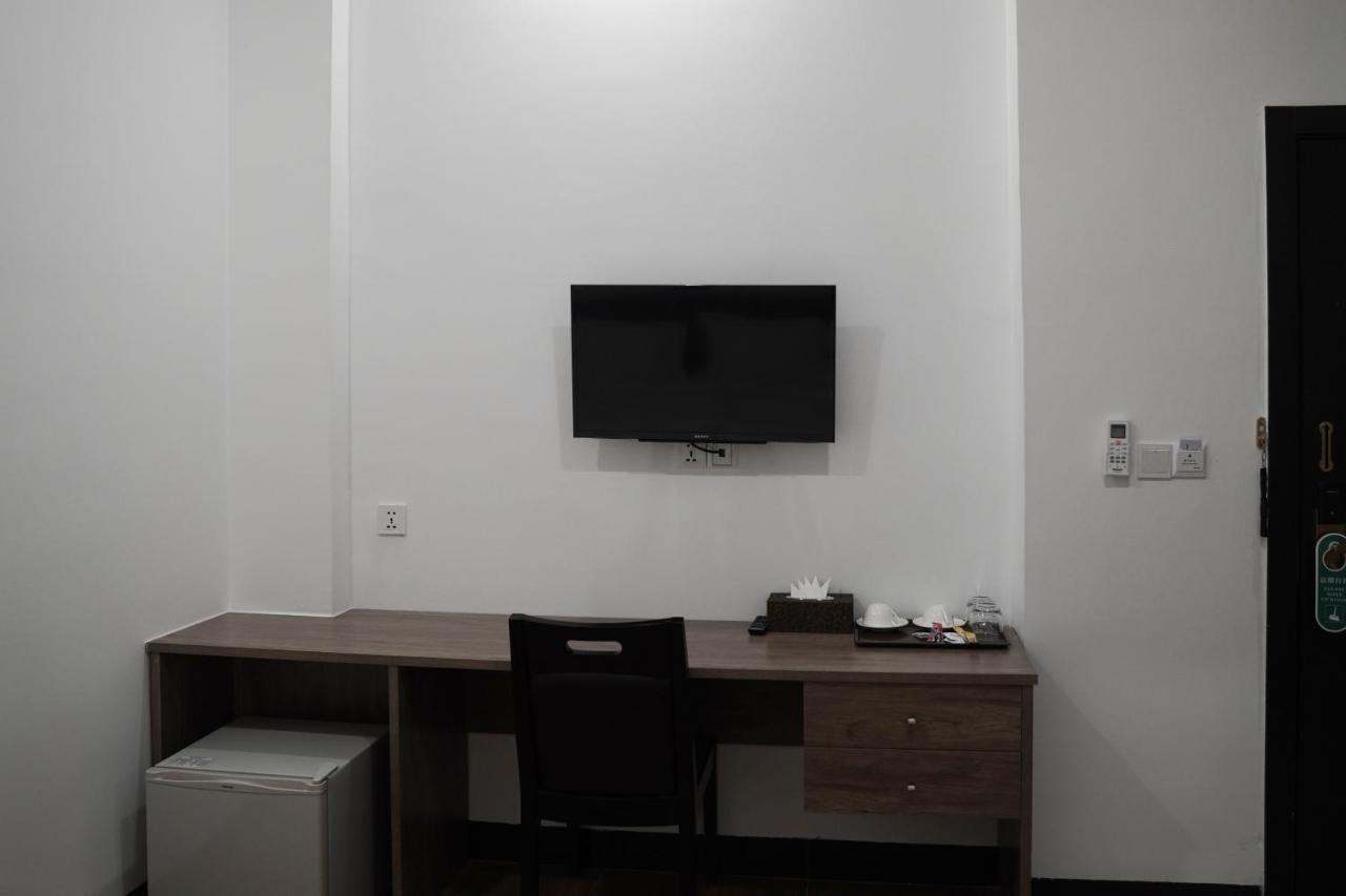 Apple Hotel Three - Near Pnh Airport Πνομ Πενχ Εξωτερικό φωτογραφία