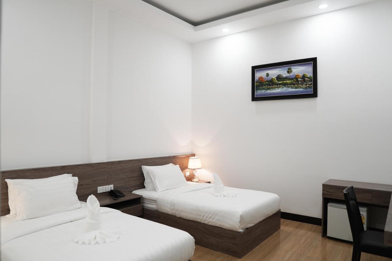 Apple Hotel Three - Near Pnh Airport Πνομ Πενχ Εξωτερικό φωτογραφία