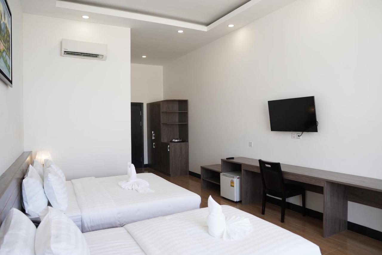 Apple Hotel Three - Near Pnh Airport Πνομ Πενχ Εξωτερικό φωτογραφία