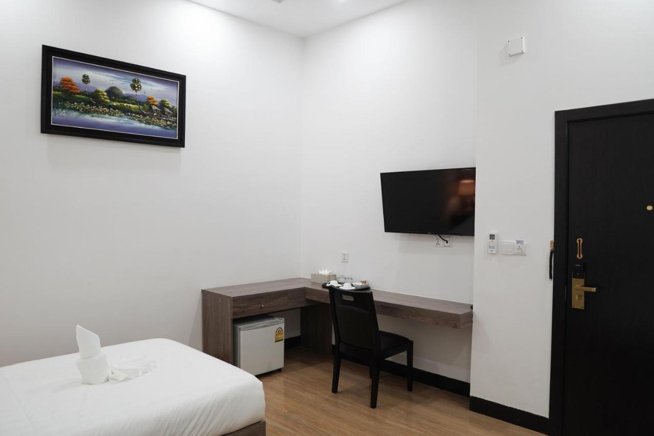 Apple Hotel Three - Near Pnh Airport Πνομ Πενχ Εξωτερικό φωτογραφία