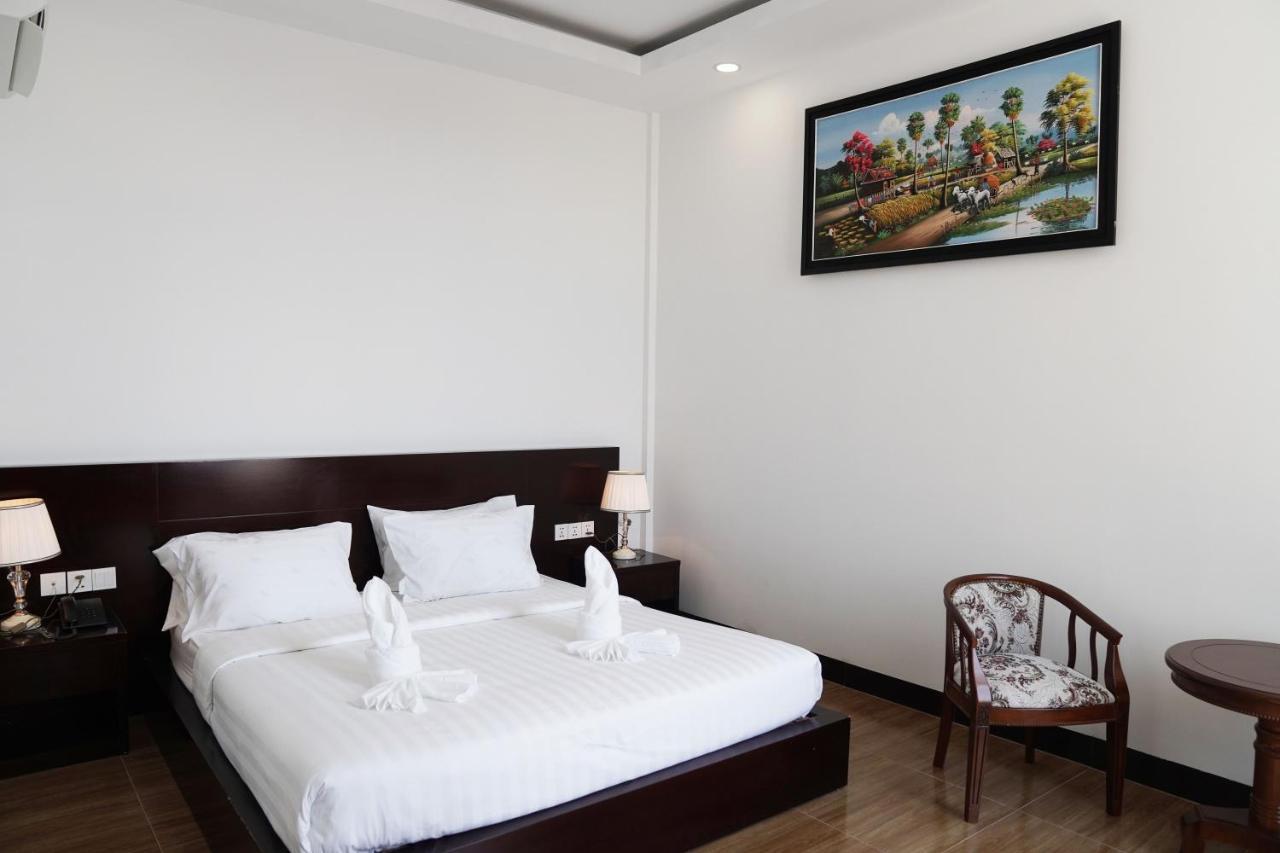 Apple Hotel Three - Near Pnh Airport Πνομ Πενχ Εξωτερικό φωτογραφία